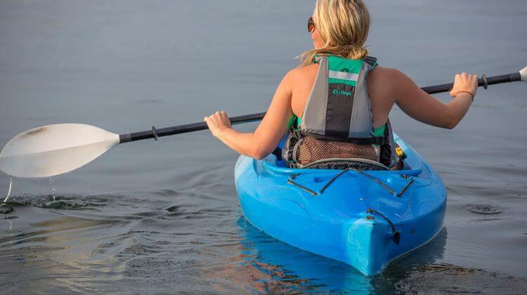 best womens life vest for kayaking